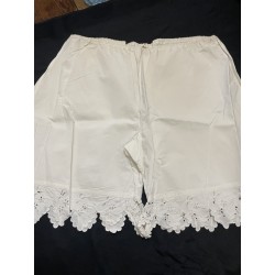 Ancienne culotte brodée