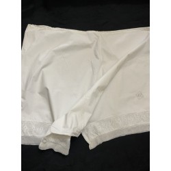 Ancienne culotte brodée